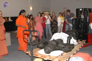 2007-November-7-to-9-Kailasa-in-LosAngeles-Making-of-Temple