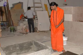 2007-November-7-to-9-Kailasa-in-LosAngeles-Making-of-Temple