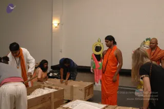 2007-November-7-to-9-Kailasa-in-LosAngeles-Making-of-Temple