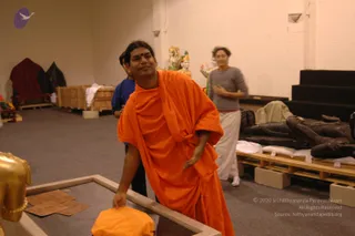 2007-November-7-to-9-Kailasa-in-LosAngeles-Making-of-Temple