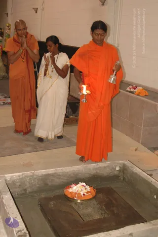 2007-November-7-to-9-Kailasa-in-LosAngeles-Making-of-Temple