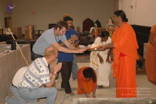 2007-November-7-to-9-Kailasa-in-LosAngeles-Making-of-Temple