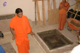2007-November-7-to-9-Kailasa-in-LosAngeles-Making-of-Temple