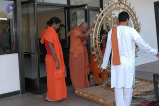 2007-November-7-to-9-Kailasa-in-LosAngeles-Making-of-Temple