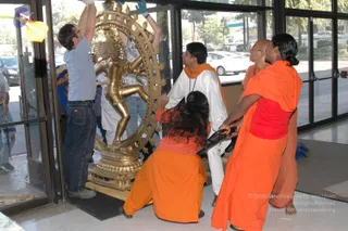 2007-November-7-to-9-Kailasa-in-LosAngeles-Making-of-Temple