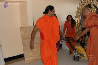 2007-November-7-to-9-Kailasa-in-LosAngeles-Making-of-Temple