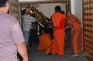 2007-November-7-to-9-Kailasa-in-LosAngeles-Making-of-Temple