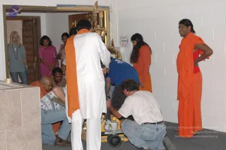2007-November-7-to-9-Kailasa-in-LosAngeles-Making-of-Temple