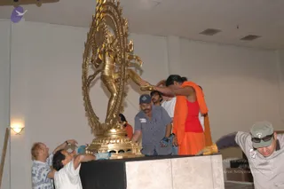2007-November-7-to-9-Kailasa-in-LosAngeles-Making-of-Temple