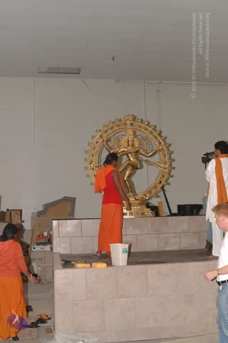 2007-November-7-to-9-Kailasa-in-LosAngeles-Making-of-Temple