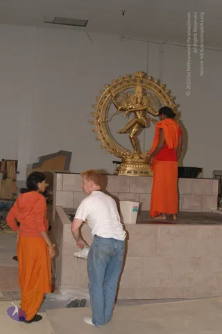2007-November-7-to-9-Kailasa-in-LosAngeles-Making-of-Temple