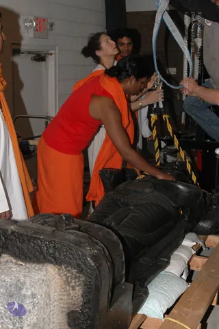 2007-November-7-to-9-Kailasa-in-LosAngeles-Making-of-Temple