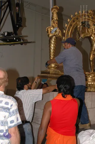 2007-November-7-to-9-Kailasa-in-LosAngeles-Making-of-Temple