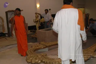 2007-November-7-to-9-Kailasa-in-LosAngeles-Making-of-Temple