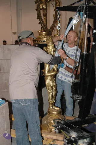 2007-November-7-to-9-Kailasa-in-LosAngeles-Making-of-Temple