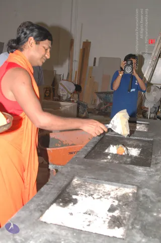 2007-November-7-to-9-Kailasa-in-LosAngeles-Making-of-Temple