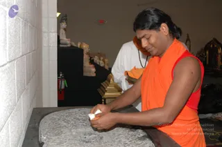 2007-November-7-to-9-Kailasa-in-LosAngeles-Making-of-Temple