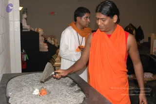 2007-November-7-to-9-Kailasa-in-LosAngeles-Making-of-Temple