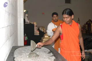 2007-November-7-to-9-Kailasa-in-LosAngeles-Making-of-Temple