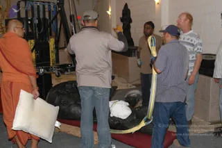 2007-November-7-to-9-Kailasa-in-LosAngeles-Making-of-Temple