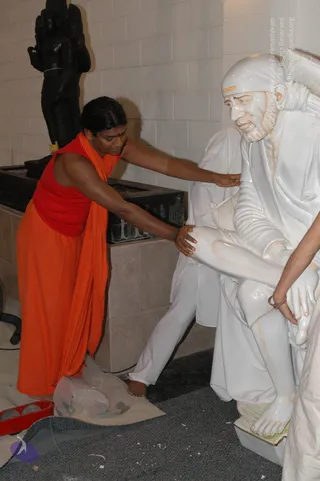 2007-November-7-to-9-Kailasa-in-LosAngeles-Making-of-Temple