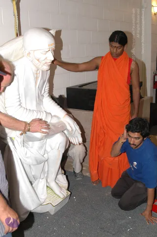 2007-November-7-to-9-Kailasa-in-LosAngeles-Making-of-Temple