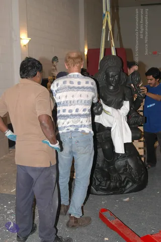 2007-November-7-to-9-Kailasa-in-LosAngeles-Making-of-Temple