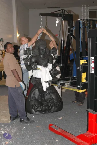 2007-November-7-to-9-Kailasa-in-LosAngeles-Making-of-Temple