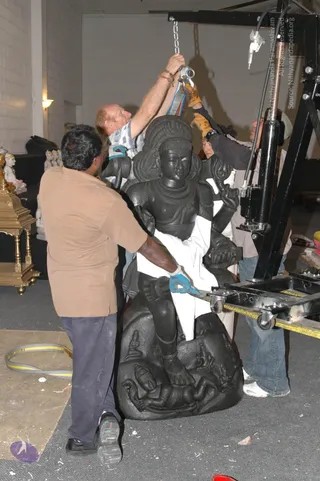 2007-November-7-to-9-Kailasa-in-LosAngeles-Making-of-Temple
