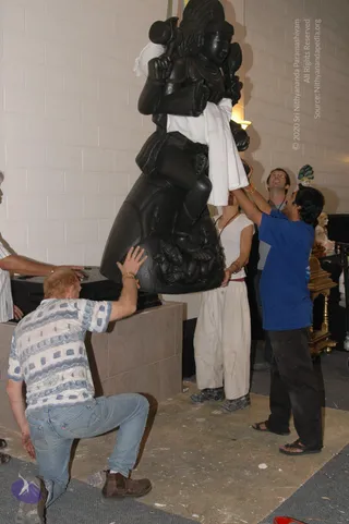 2007-November-7-to-9-Kailasa-in-LosAngeles-Making-of-Temple