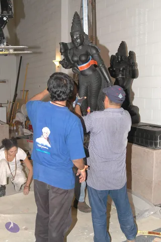 2007-November-7-to-9-Kailasa-in-LosAngeles-Making-of-Temple