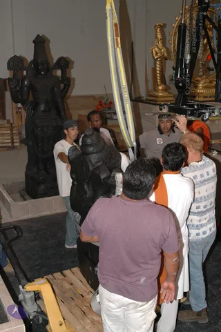 2007-November-7-to-9-Kailasa-in-LosAngeles-Making-of-Temple