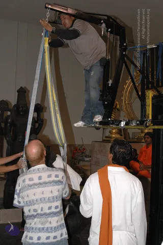 2007-November-7-to-9-Kailasa-in-LosAngeles-Making-of-Temple