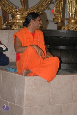 2007-November-7-to-9-Kailasa-in-LosAngeles-Making-of-Temple