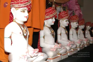 2007-November-7-to-9-Kailasa-in-LosAngeles-Making-of-Temple