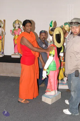 2007-November-7-to-9-Kailasa-in-LosAngeles-Making-of-Temple