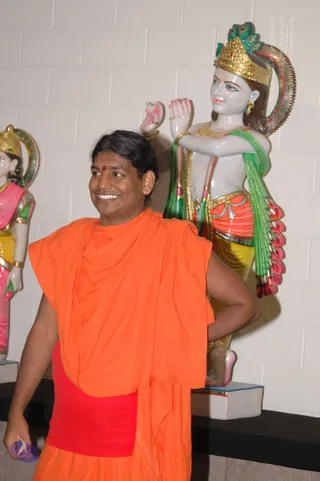 2007-November-7-to-9-Kailasa-in-LosAngeles-Making-of-Temple