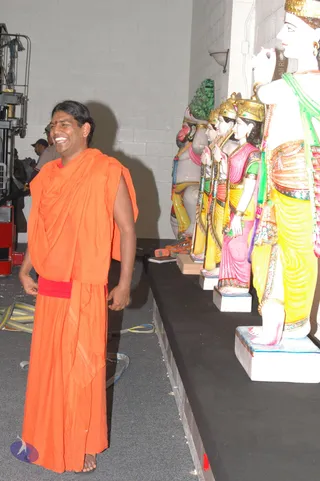 2007-November-7-to-9-Kailasa-in-LosAngeles-Making-of-Temple