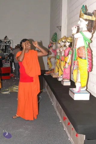 2007-November-7-to-9-Kailasa-in-LosAngeles-Making-of-Temple