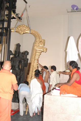 2007-November-7-to-9-Kailasa-in-LosAngeles-Making-of-Temple