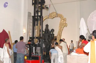 2007-November-7-to-9-Kailasa-in-LosAngeles-Making-of-Temple