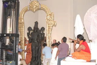 2007-November-7-to-9-Kailasa-in-LosAngeles-Making-of-Temple
