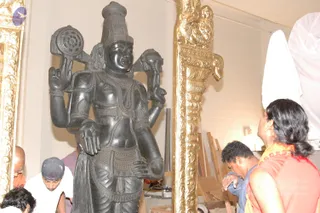 2007-November-7-to-9-Kailasa-in-LosAngeles-Making-of-Temple