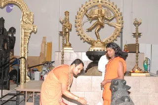 2007-November-7-to-9-Kailasa-in-LosAngeles-Making-of-Temple