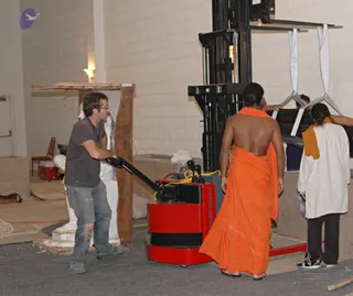 2007-November-7-to-9-Kailasa-in-LosAngeles-Making-of-Temple