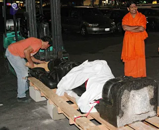 2007-November-7-to-9-Kailasa-in-LosAngeles-Making-of-Temple