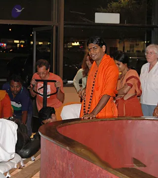 2007-November-7-to-9-Kailasa-in-LosAngeles-Making-of-Temple