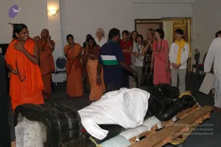 2007-November-7-to-9-Kailasa-in-LosAngeles-Making-of-Temple