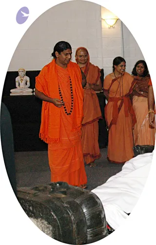 2007-November-7-to-9-Kailasa-in-LosAngeles-Making-of-Temple