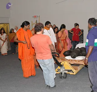 2007-November-7-to-9-Kailasa-in-LosAngeles-Making-of-Temple